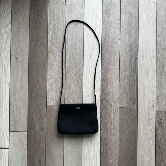 Guess Crossbody Bag Y2k | Excellent Condition - Picture 1 of 10